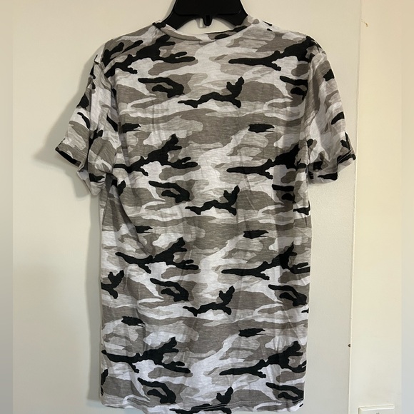 Monrow Vneck sz M - Picture 2 of 6